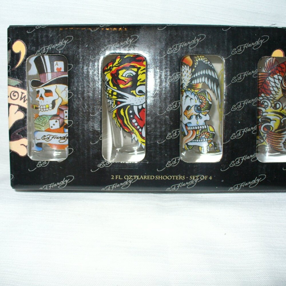 ED HARDY Vintage Shot Glasses  Shooters NIB  Set of 4   2oz Tiger
